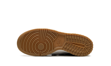NIKE DUNK LOW BURGUNDY CRUSH GUM GS — Stock