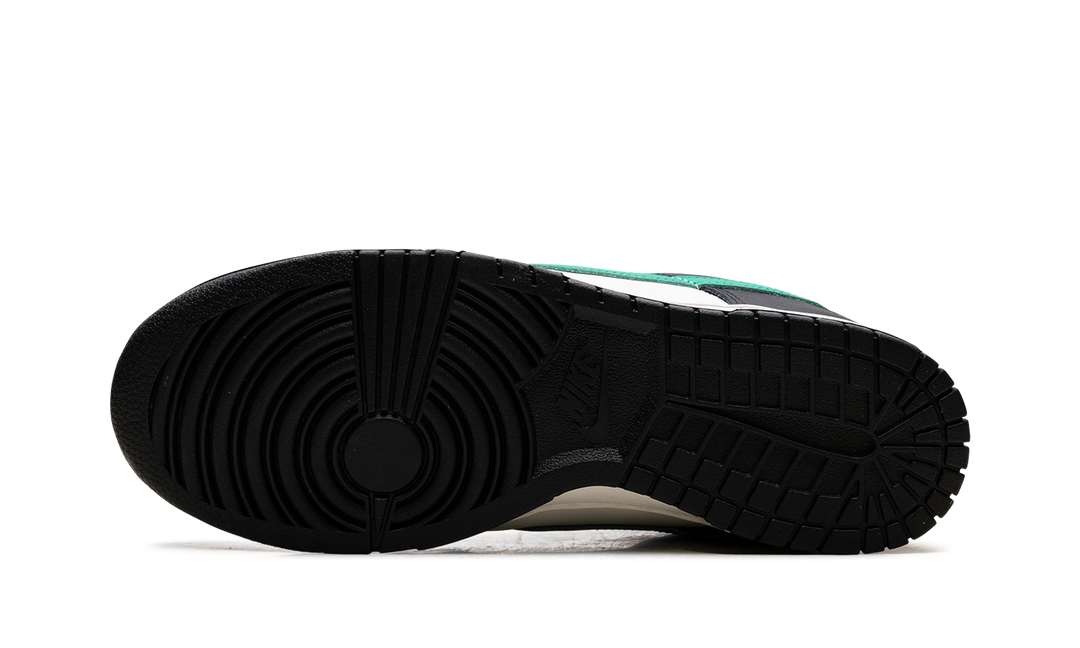 NIKE DUNK LOW CELTICS (WOMEN&