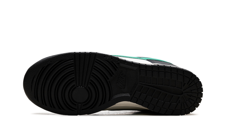 NIKE DUNK LOW CELTICS (WOMEN&
