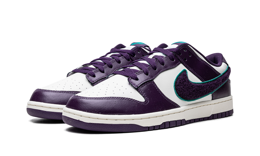 NIKE DUNK LOW CHENILLE SWOOSH GRAND PURPLE