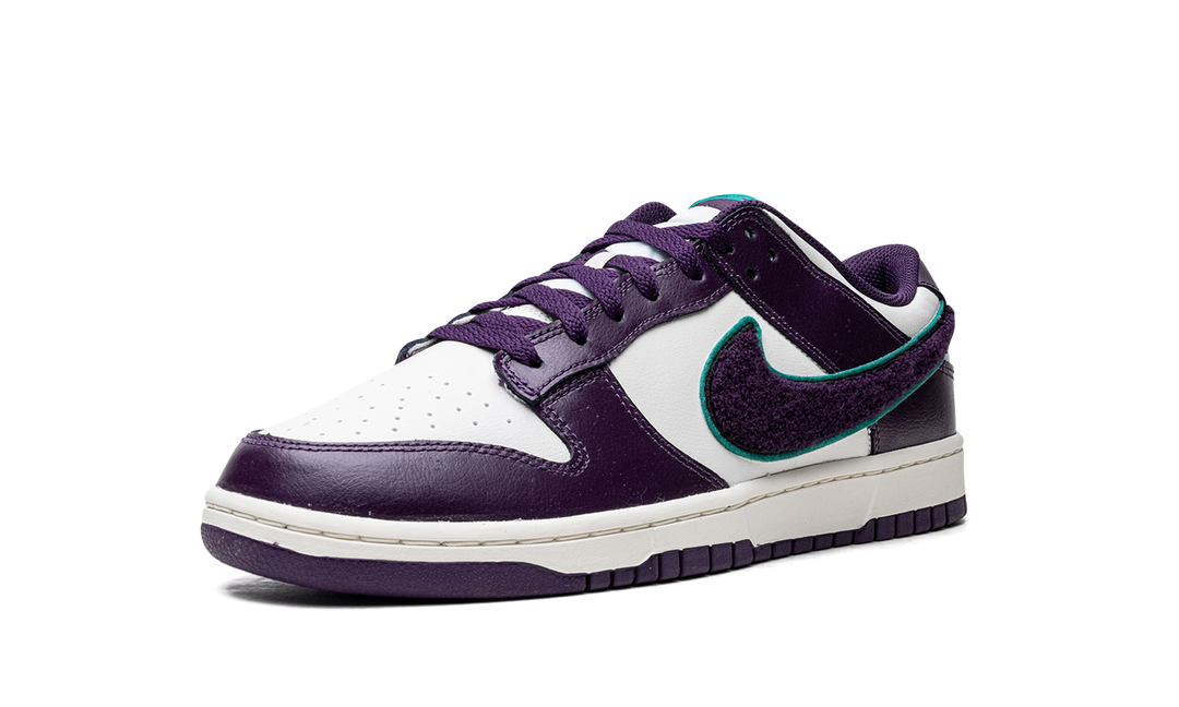 NIKE DUNK LOW CHENILLE SWOOSH GRAND PURPLE
