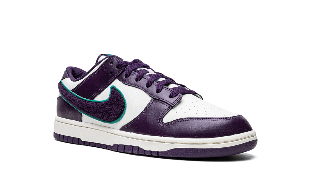 NIKE DUNK LOW CHENILLE SWOOSH GRAND PURPLE