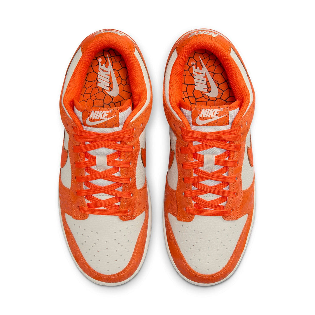 NIKE DUNK LOW CRACKED ORANGE WOMENS — Stock 