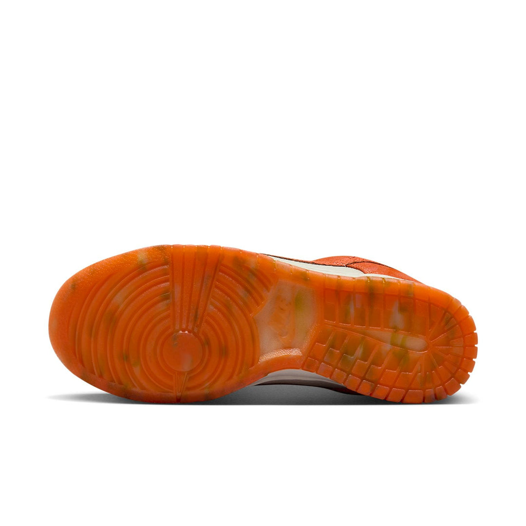 NIKE DUNK LOW CRACKED ORANGE WOMENS — Stock 