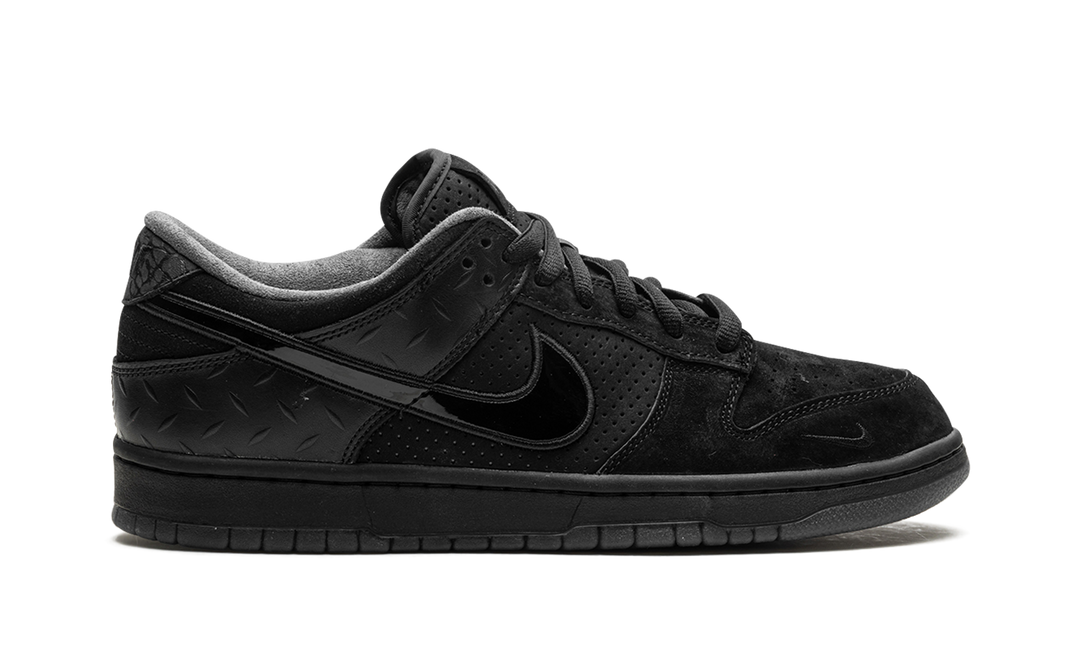 NIKE DUNK LOW DUCKS OF A FEATHER BLACK UNIVERSITY OF OREGON PE — Stock 