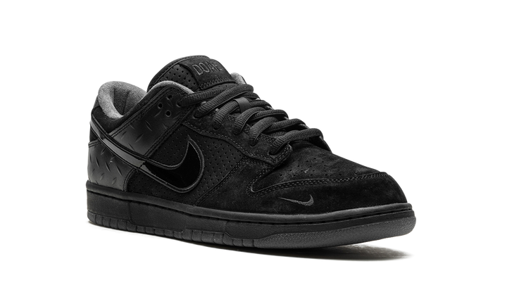 NIKE DUNK LOW DUCKS OF A FEATHER BLACK UNIVERSITY OF OREGON PE — Stock 