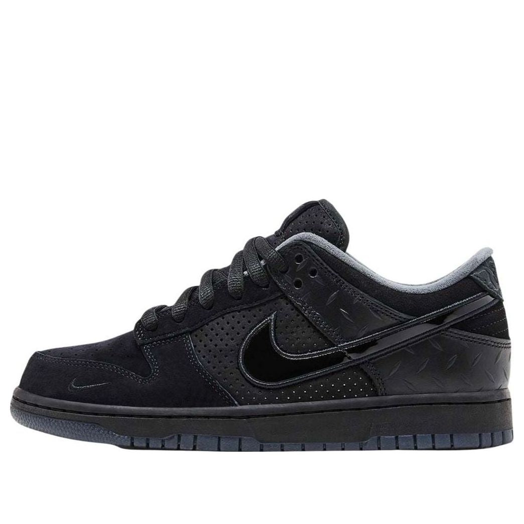 NIKE DUNK LOW DUCKS OF A FEATHER BLACK UNIVERSITY OF OREGON PE — Stock 