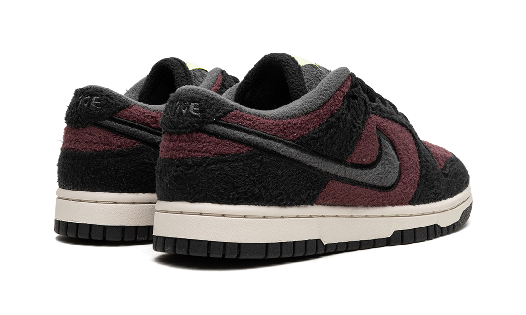 NIKE DUNK LOW FLEECE BLACK MAROON