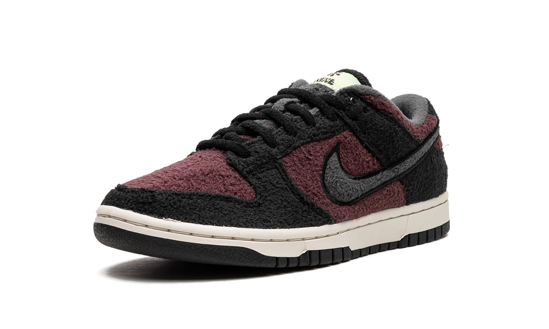 NIKE DUNK LOW FLEECE BLACK MAROON