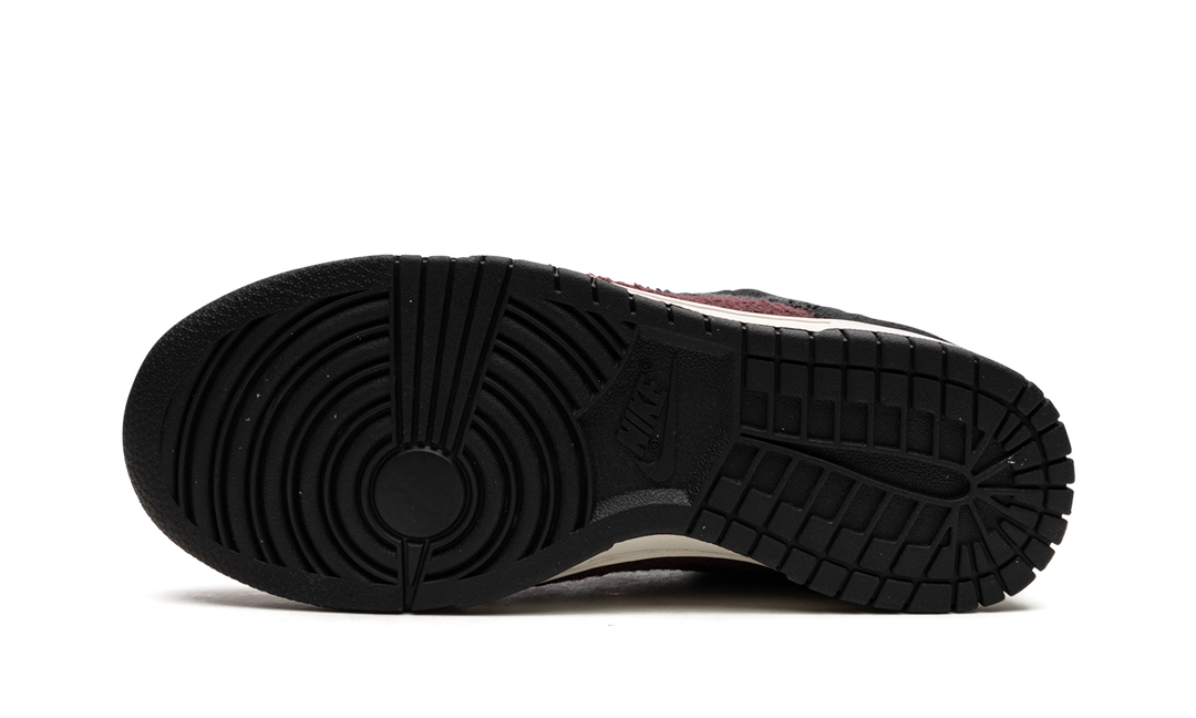 NIKE DUNK LOW FLEECE BLACK MAROON