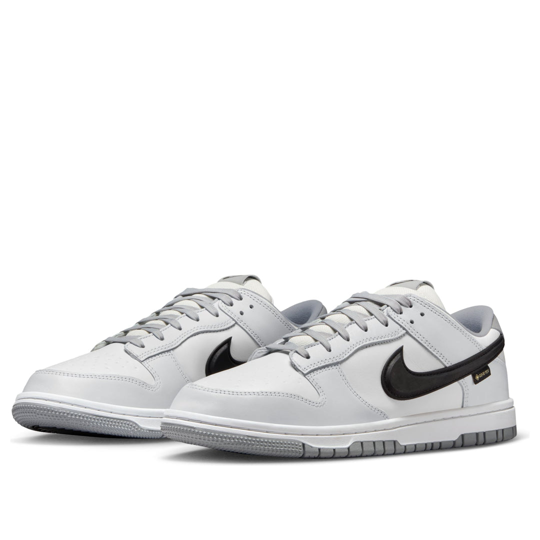 NIKE DUNK LOW GORE-TEX SUMMIT WHITE LIGHT SMOKE GREY