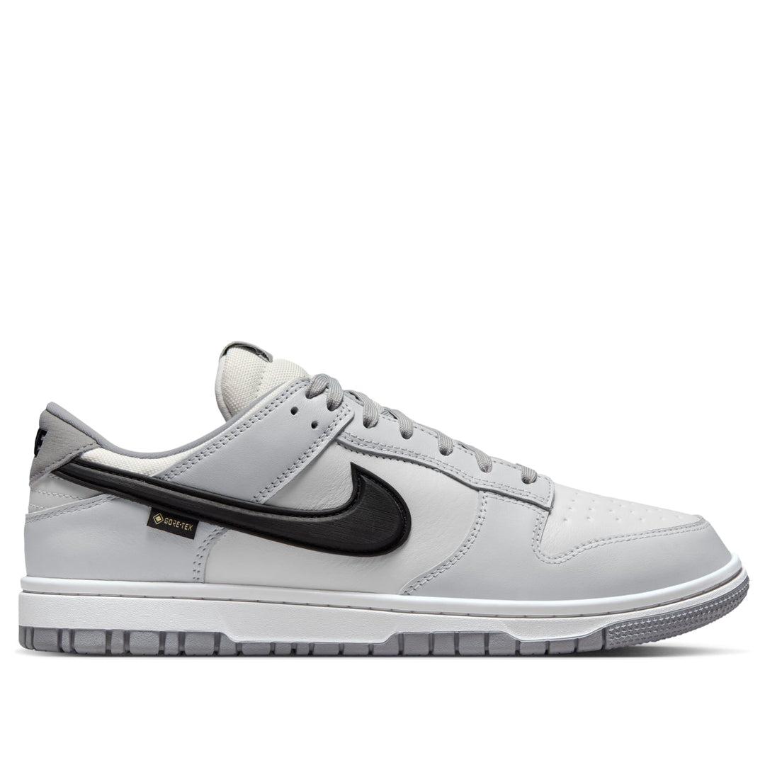 NIKE DUNK LOW GORE-TEX SUMMIT WHITE LIGHT SMOKE GREY