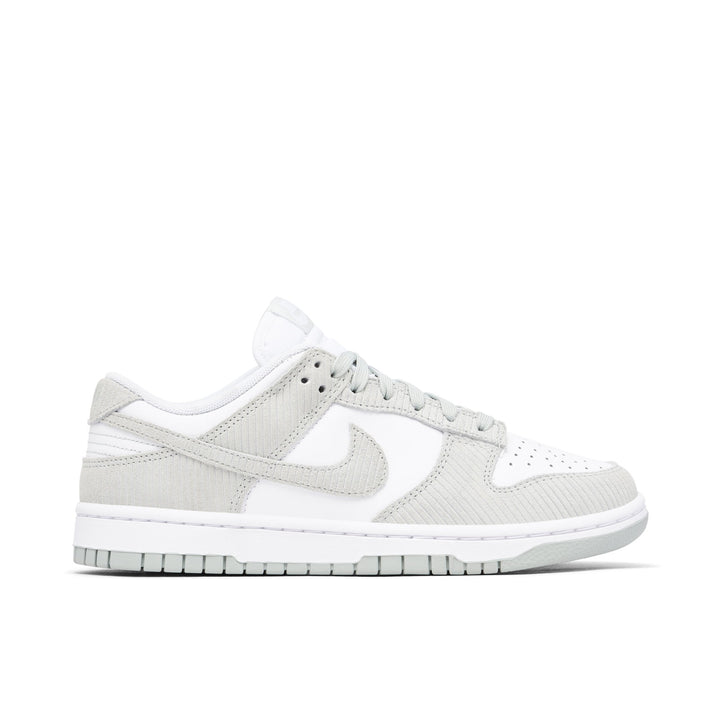 NIKE DUNK LOW GREY CORDUROY WOMENS — Stock 
