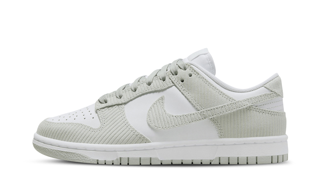NIKE DUNK LOW GREY CORDUROY WOMENS — Stock 