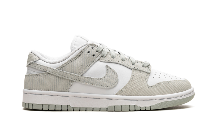 NIKE DUNK LOW GREY CORDUROY WOMENS — Stock 