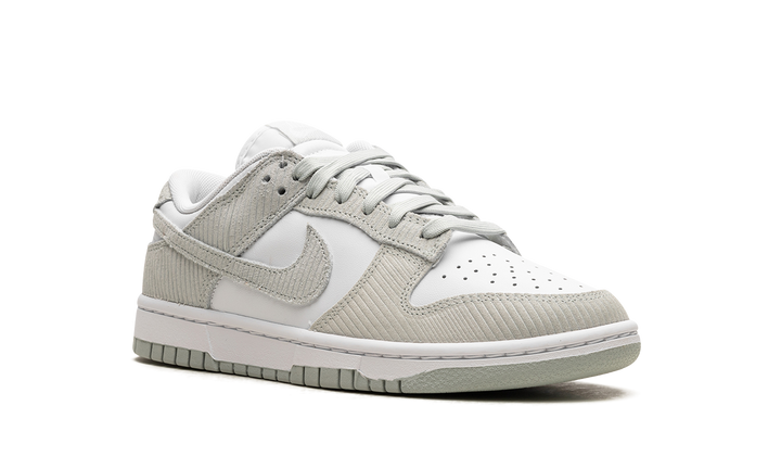 NIKE DUNK LOW GREY CORDUROY WOMENS — Stock 