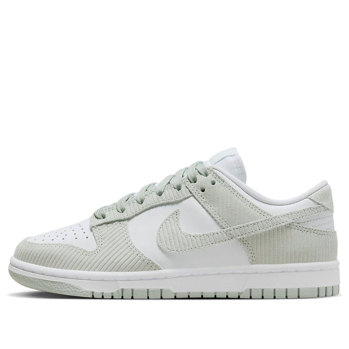 NIKE DUNK LOW GREY CORDUROY WOMENS — Stock 
