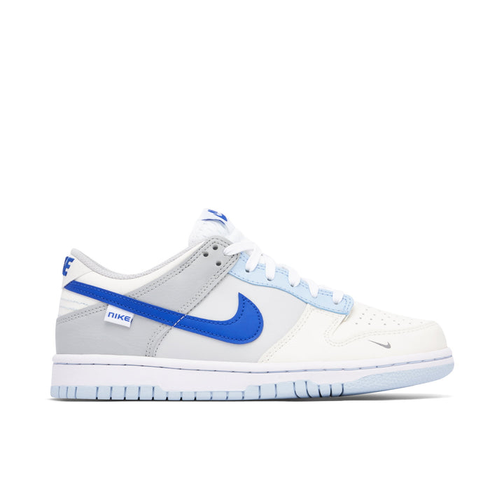 NIKE DUNK LOW IVORY HYPER ROYAL GS — Stock 
