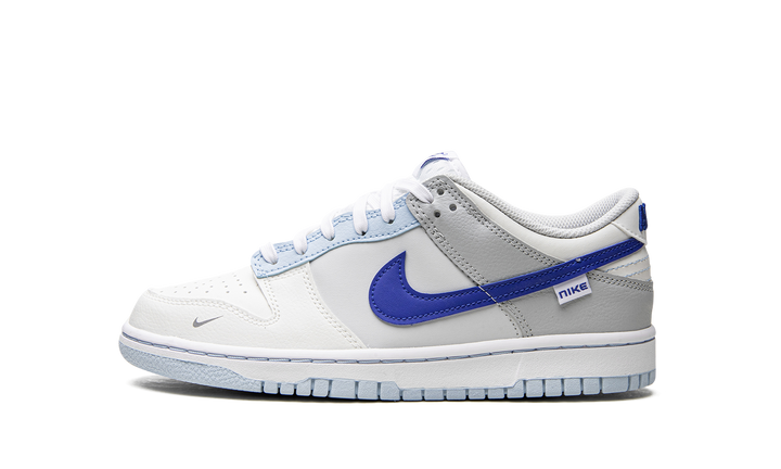 NIKE DUNK LOW IVORY HYPER ROYAL GS — Stock 