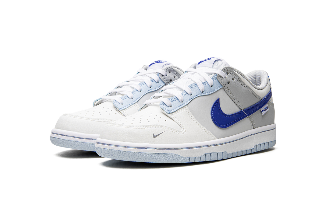 NIKE DUNK LOW IVORY HYPER ROYAL GS — Stock 