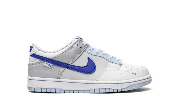 NIKE DUNK LOW IVORY HYPER ROYAL GS — Stock 