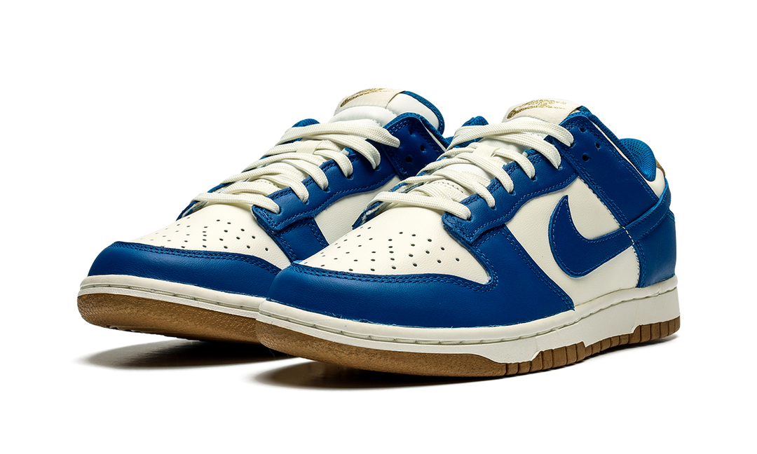 NIKE DUNK LOW KANSAS CITY ROYALS WOMENS