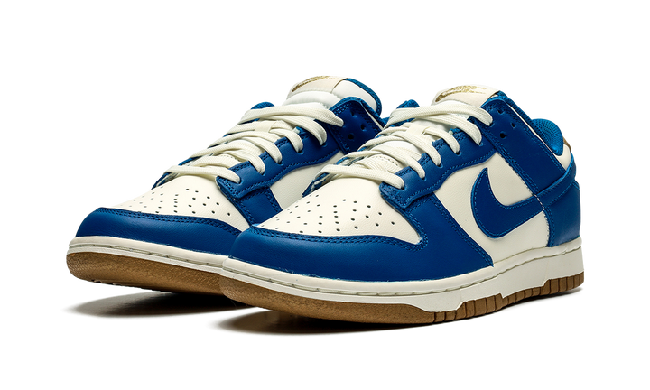 NIKE DUNK LOW KANSAS CITY ROYALS WOMENS