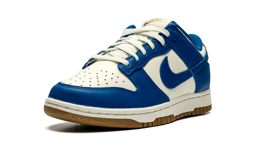 NIKE DUNK LOW KANSAS CITY ROYALS WOMENS