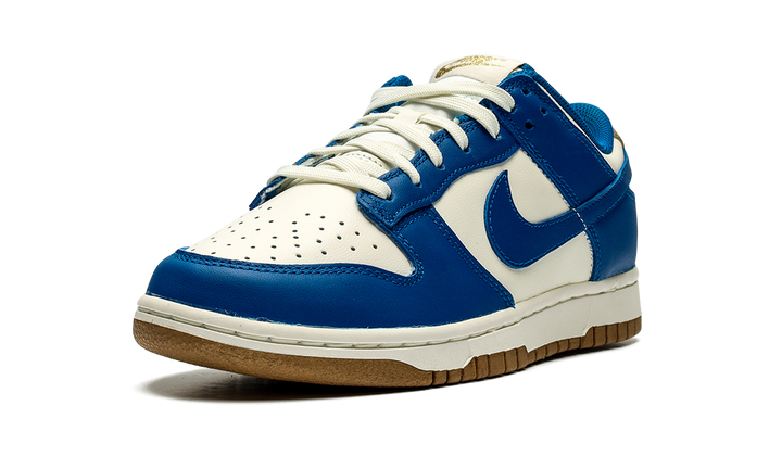 NIKE DUNK LOW KANSAS CITY ROYALS WOMENS