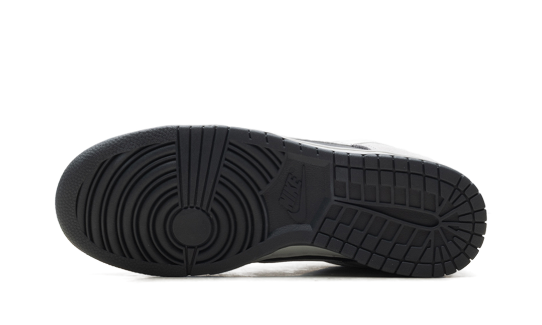 NIKE DUNK LOW LIGHT SMOKE GREY ANTHRACITE