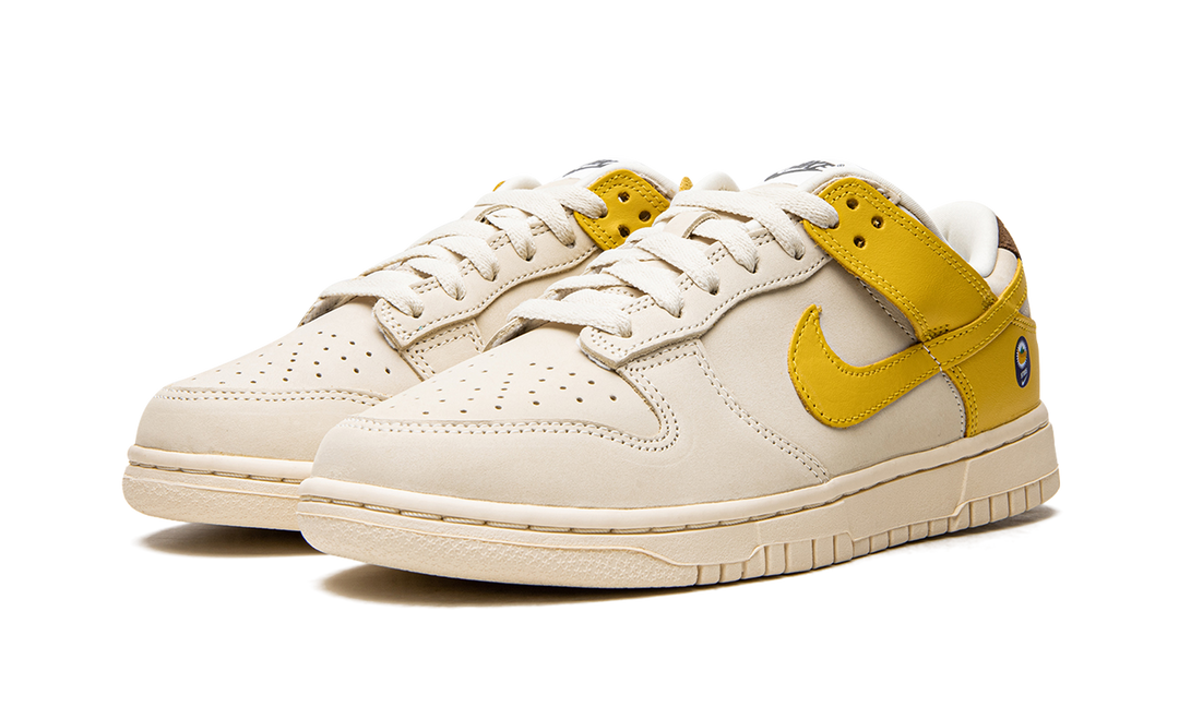 NIKE DUNK LOW LX BANANA WOMENS