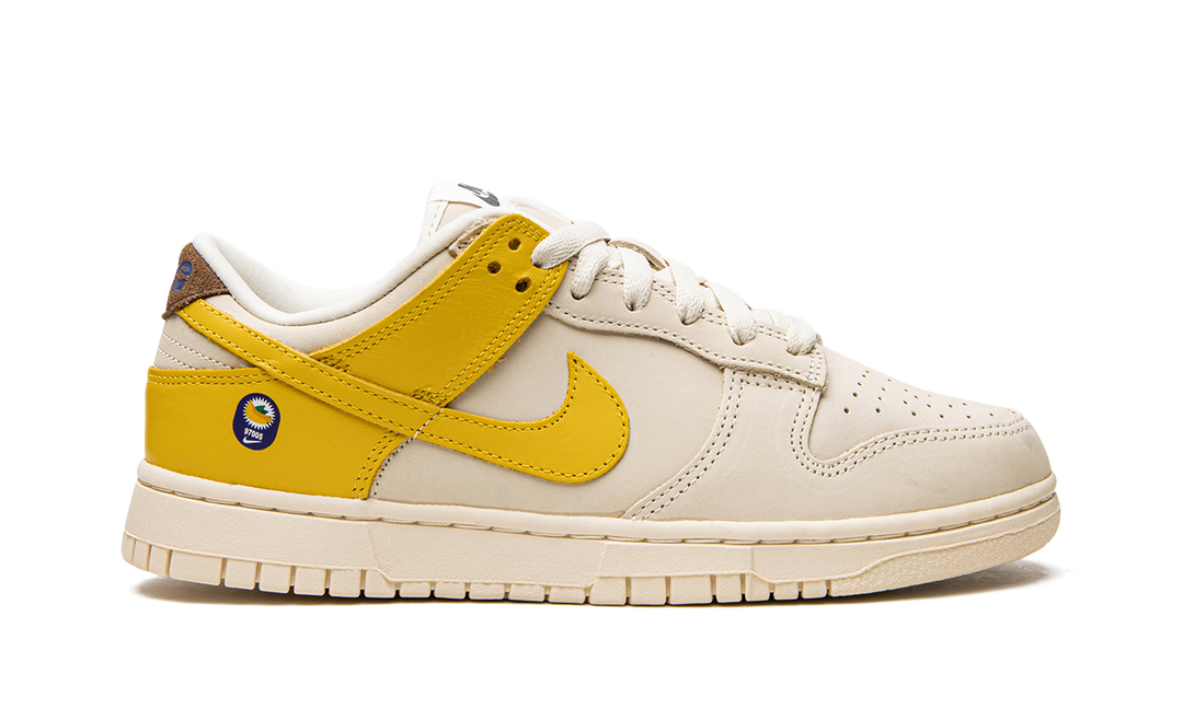 NIKE DUNK LOW LX BANANA WOMENS