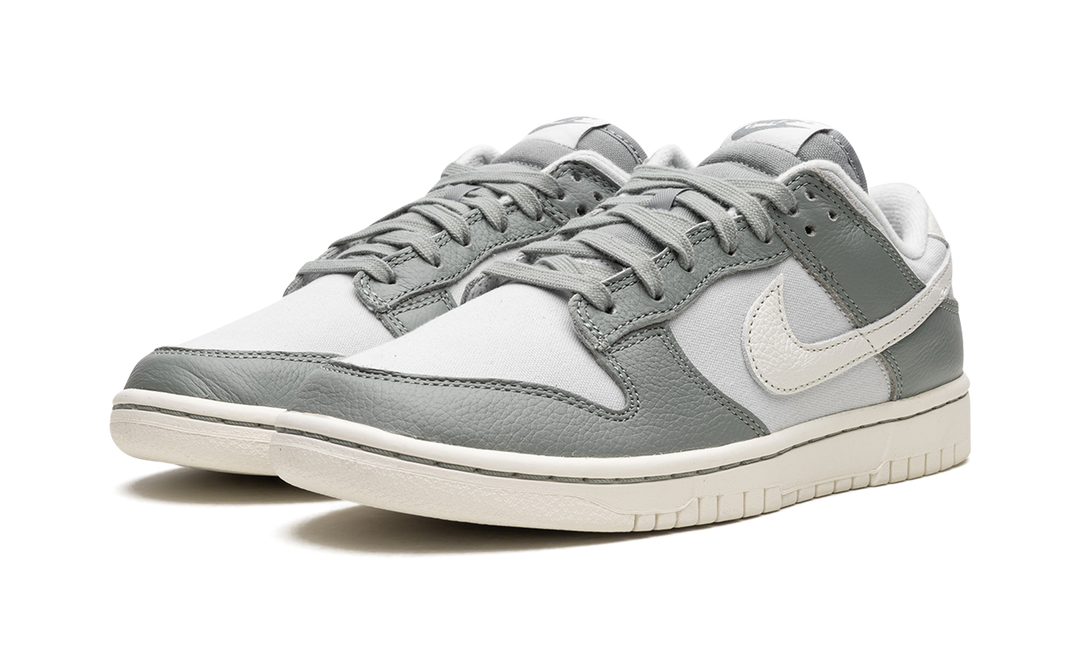 NIKE DUNK LOW MICA GREEN