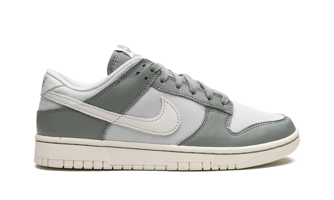 NIKE DUNK LOW MICA GREEN