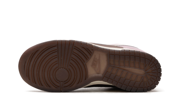 NIKE DUNK LOW NEAPOLITAN — Stock 