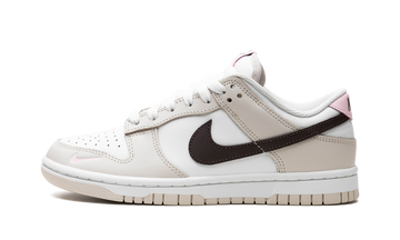 NIKE DUNK LOW NEAPOLITAN WOMENS — Stock