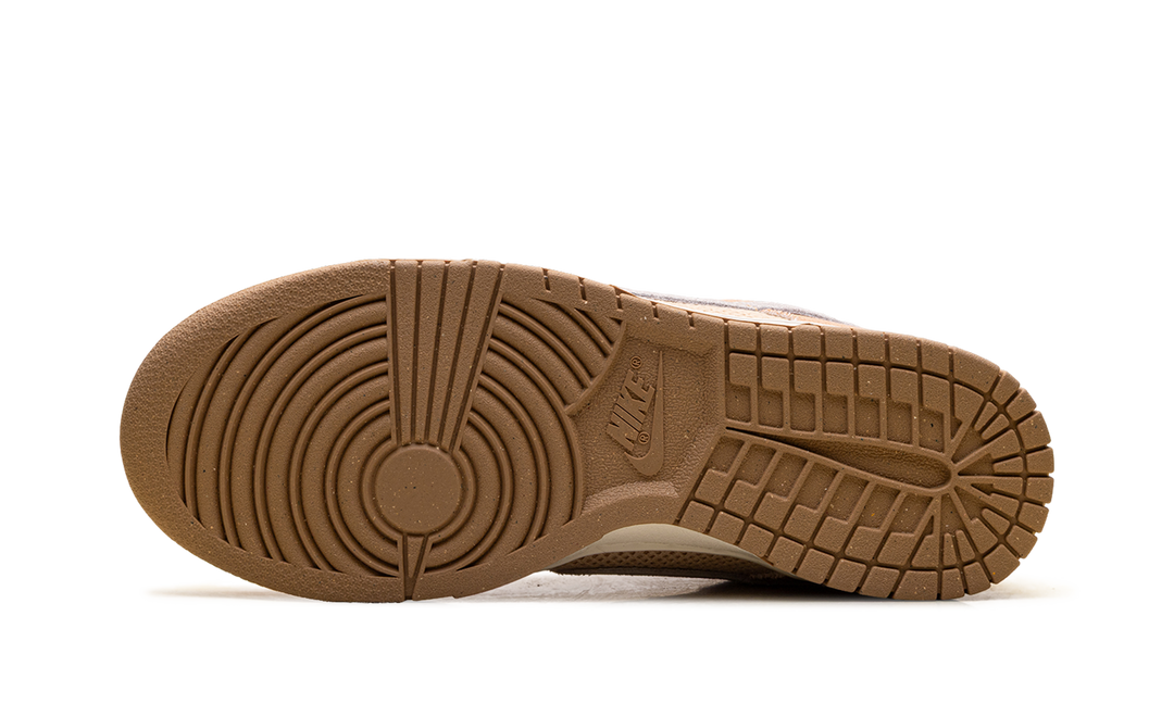 NIKE DUNK LOW NEXT NATURE SE AMBER BROWN WOMENS