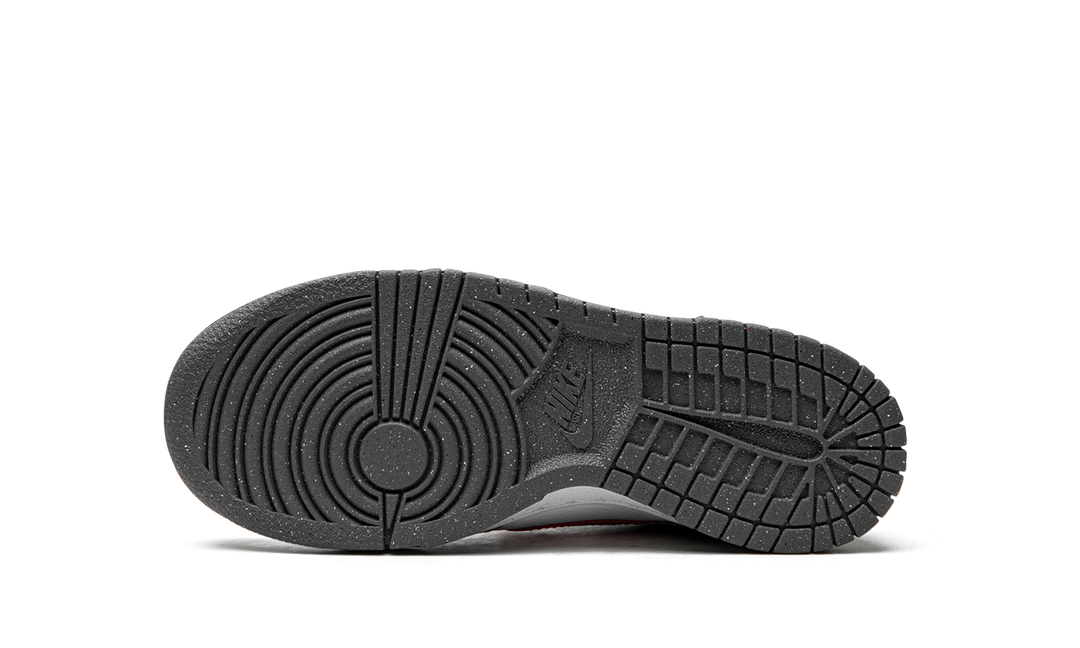 NIKE DUNK LOW NEXT NATURE SMOKE GREY LIGHT CRIMSON GS — Stock 