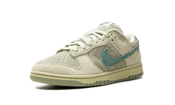 NIKE DUNK LOW OLIVE AURA WOMENS — Stock