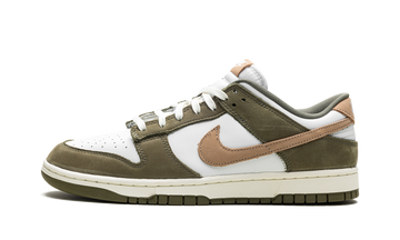 NIKE DUNK LOW PREMIUM MEDIUM OLIVE HEMP — Stock