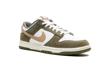 NIKE DUNK LOW PREMIUM MEDIUM OLIVE HEMP — Stock