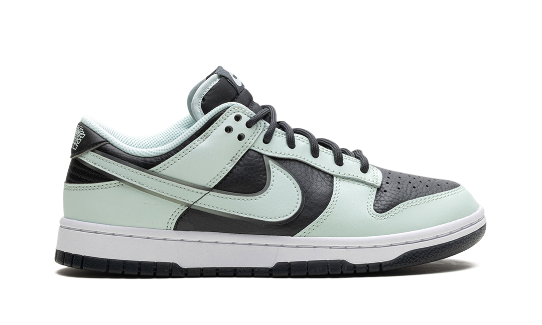 NIKE DUNK LOW PREMIUM SMOKE GREY BARELY GREEN