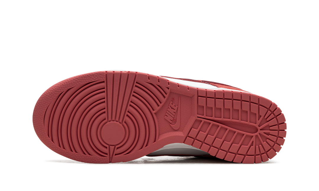 NIKE DUNK LOW PREMIUM VALENTINES DAY WOMENS