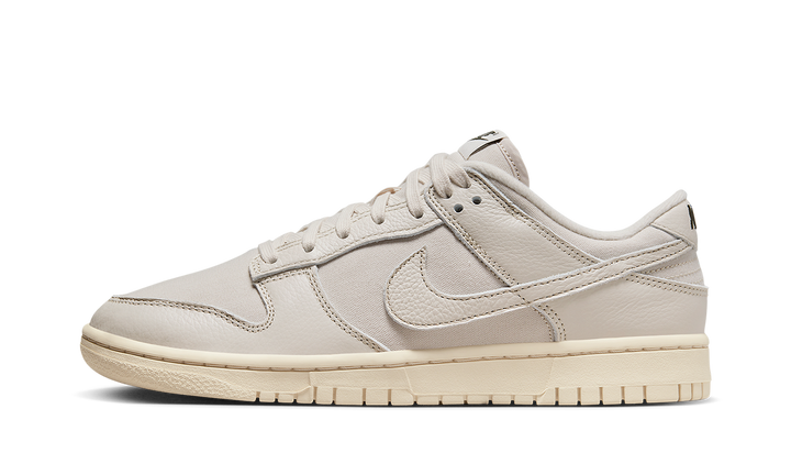 NIKE DUNK LOW PRM GUAVA ICE