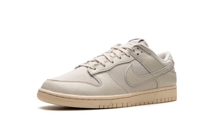 NIKE DUNK LOW PRM GUAVA ICE