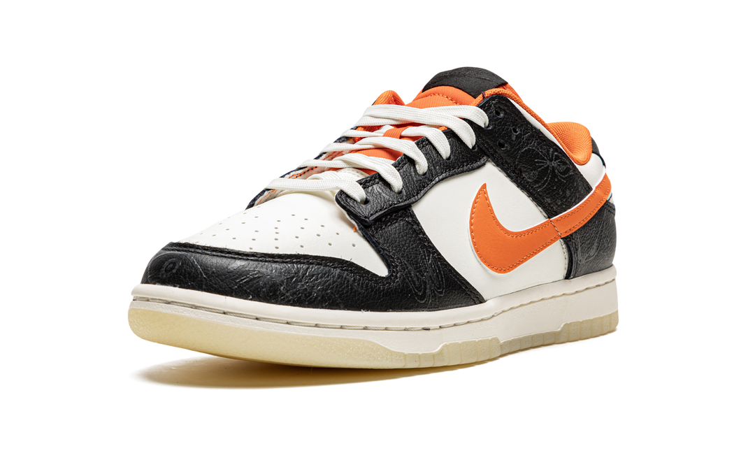 NIKE DUNK LOW PRM HALLOWEEN