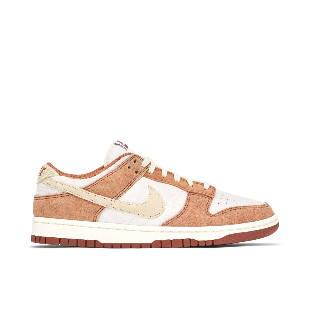 NIKE DUNK LOW PREMIUM &