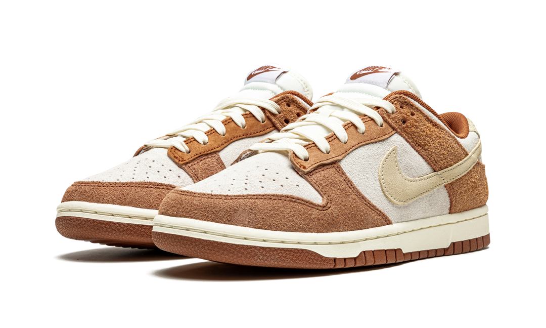 NIKE DUNK LOW PREMIUM &