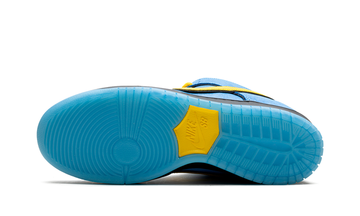 NIKE DUNK LOW PRO SB X THE POWERPUFF GIRLS BUBBLES — Stock 