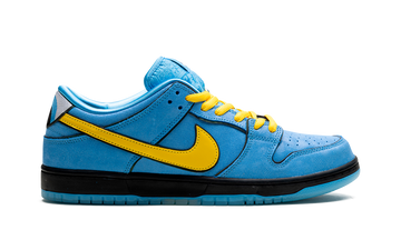 NIKE DUNK LOW PRO SB X THE POWERPUFF GIRLS BUBBLES — Stock